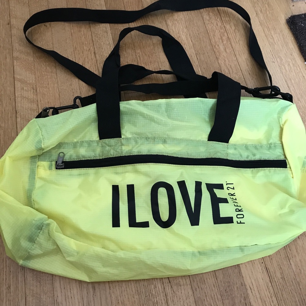 NWOT forever 21 collapsible duffle bag